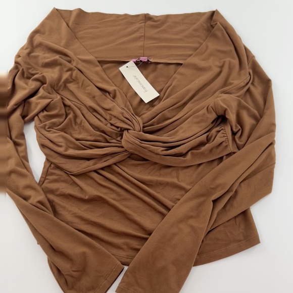 Tracy Front Twist V neck Long Sleeve Brown Top Size Medium - Picture 2 of 6